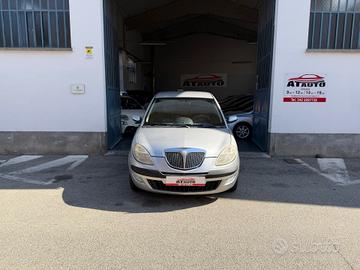 Lancia Ypsilon 1.3 MJT 75 CV Argento