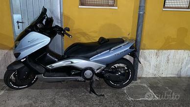 Yamaha T Max - 2001