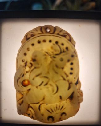 Ciondolo Orientale Intagliato a Mano 