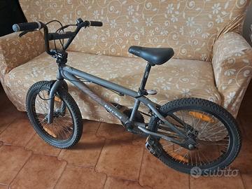 BICI BMX UMF BRAD Three