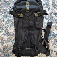 ZAINO MTB CON PROTEZIONE CAMELBAK TORO 8