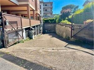 Locale Via Niobe adiacente Via Anagnina