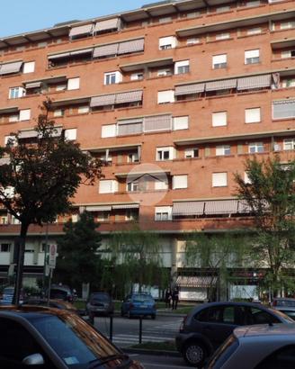 4 LOCALI A TORINO