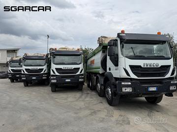 4 unità Iveco trakker 500 ribaltabili Comes 2018