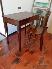 Tavolino con sedia