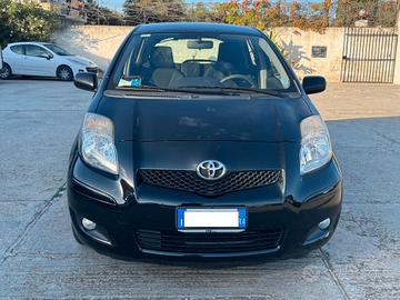 Toyota Yaris 1.0 5 porte