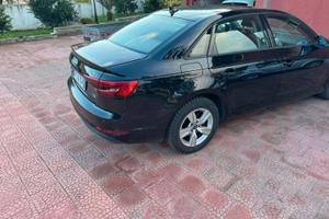 AUDI A4 BERLINA - 2000 TDIQ - 122 CV