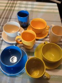 Servizio cappuccino e tisane