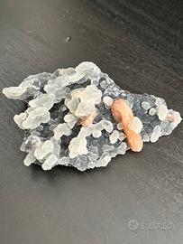 # Minerali # Cristalli Cancedonio con Stilbite