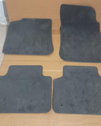 SET TAPPETINI ORIGINALI NUOVI VW TOUAREG 3 CR VELL