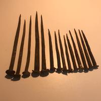 Chiodi antichi in ferro battuto