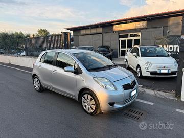 Toyota Yaris 1.0 5 porte - Superprezzo - Tutto inc