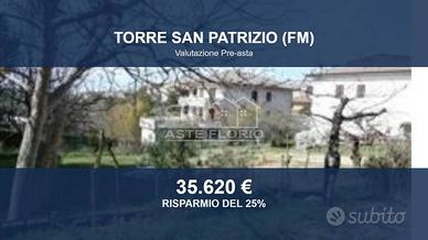 Immobile in asta di 945 m² a Torre San Patrizio