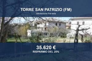 Immobile in asta di 945 m² a Torre San Patrizio