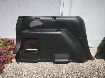 Fianchi laterali baule Mazda 5 del 2006