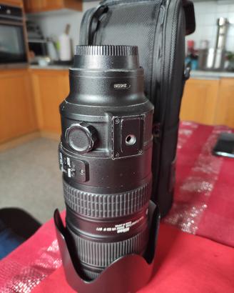 obbiettivo Nikon 70-200