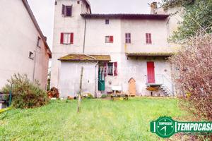 Porzione di casa a Maranzana 5 locali