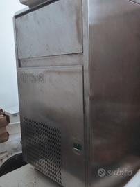 Fabbricatore di ghiaccio 