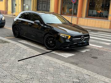 Mercedes A 200d AMG LINE FULL OPTIONAL