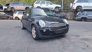 MINI COOPER 2006 SOLO PER RICAMBI