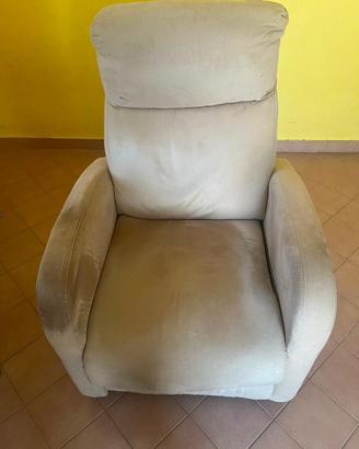Poltrona reclinabile in alcantara