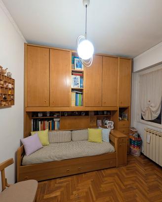 Armadio a ponte in legno + letto estraibile