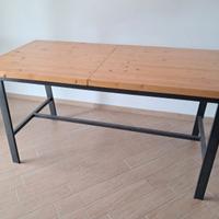 Tavolo da Pranzo di Design con Storia Teatrale