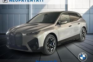 BMW iX xdrive40 pacchetto sportivo