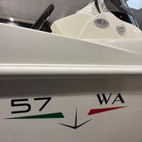 Barca cabin 5.7 walk around Suzuki 40 no patente