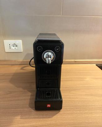 Macchina da caffè Illy X3 nera-praticamente nuova