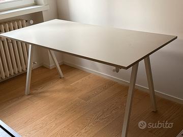 Scrivania Ikea TROTTEN