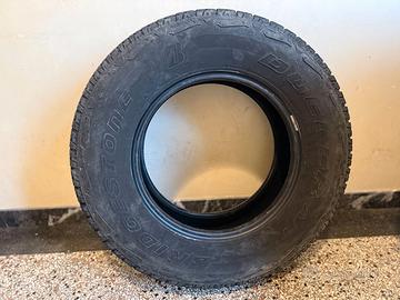 Gomme Bridgestone Dueler A/T 225/75R16 4 stagioni