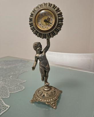 Orologio da tavolo con putto