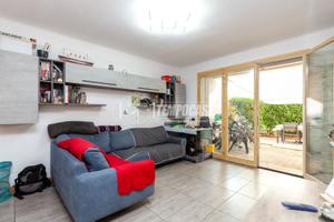 TRILOCALE CON GIARDINO