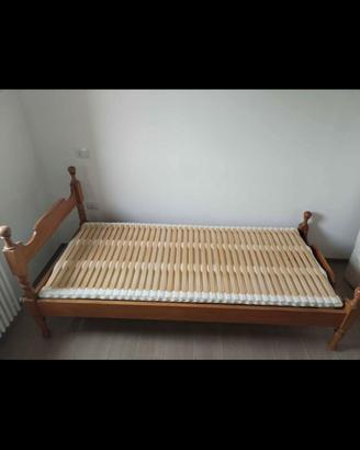 letto singolo con rete regolabile particolare