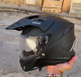 Casco Airoh bandit