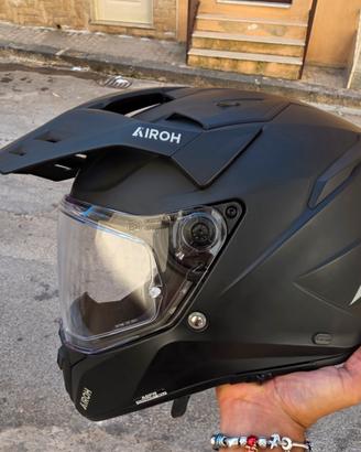 Casco Airoh bandit