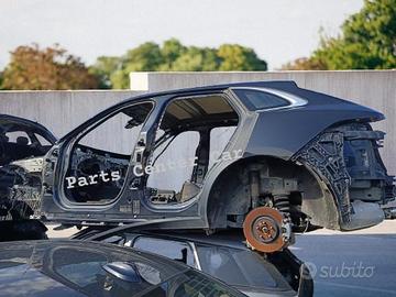 Scocca ricambi per taglio lamierati Jaguar F-pace