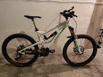 MTB enduro Downhill Santa Cruz nomad 2