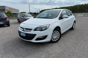 Opel Astra 1.4 100CV 4 porte Elective