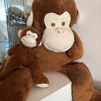 Peluche scimmione e scimmietta