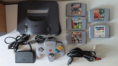 Nintendo N64 con  1 controller, e 5 giochi
