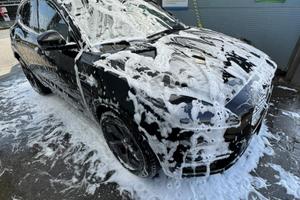 Jaguar E-Pace 2.0D R-Dynamic