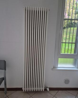 Radiatori tubolari acciaio -termosifoni