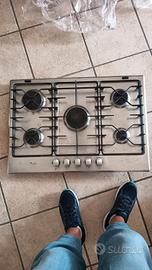 piano cottura 5 fuochi Whirlpool 