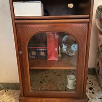 Mobiletto in legno con anta in vetro 40€