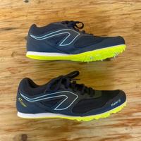 Scarpe atletica chiodate marca decathlon