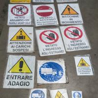 Lotto di 15 Segnaletiche da cantiere 