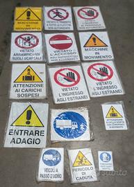 Lotto di 15 Segnaletiche da cantiere 