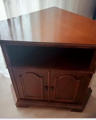 mobile in legno ad angolo